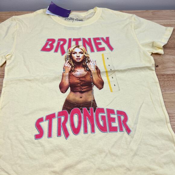 Women's Britney Spears Stronger Short Sleeve Graphic T-Shirt - Size Small - NWT - Picture 1 of 4